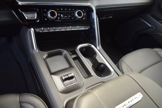 2025 GMC Sierra 2500HD Denali
