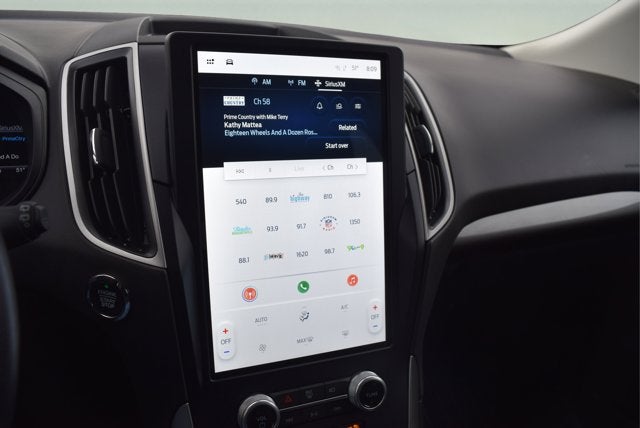 2023 Ford Edge SE