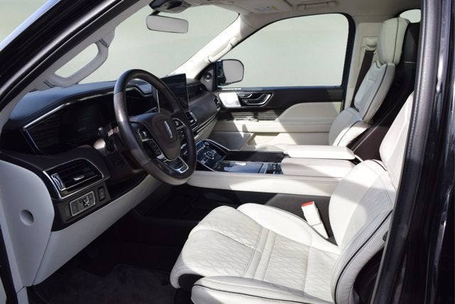 2022 Lincoln Navigator Black Label