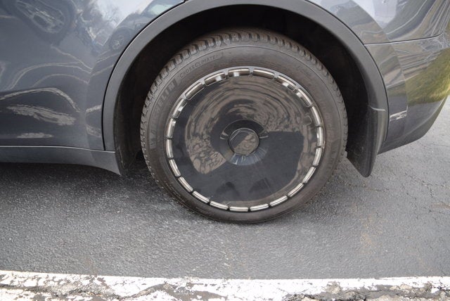 2023 Tesla Model Y Base