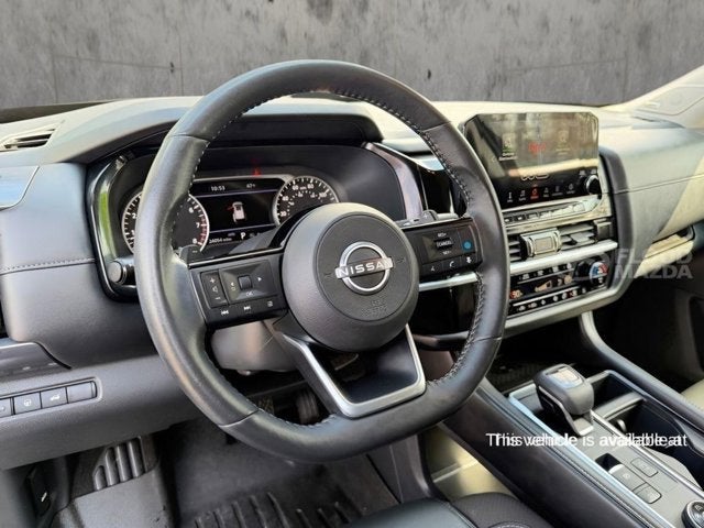 2023 Nissan Pathfinder SL