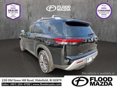 2023 Nissan Pathfinder SL