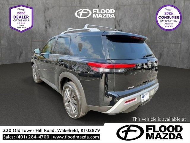 2023 Nissan Pathfinder SL