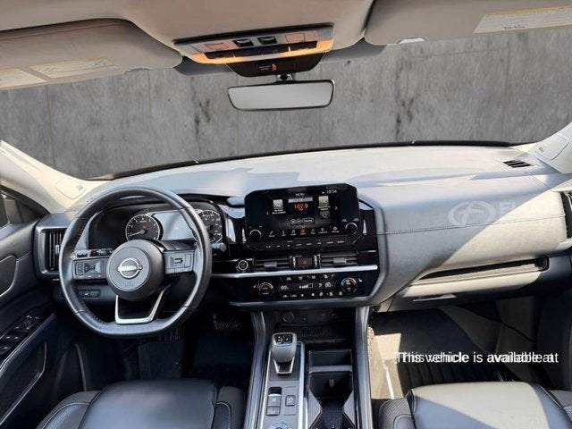 2023 Nissan Pathfinder SL