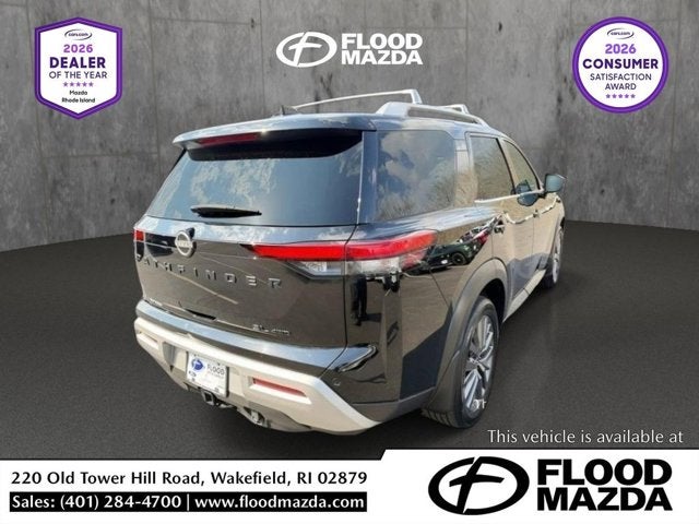 2023 Nissan Pathfinder SL