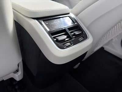 2022 Volvo XC90 Momentum