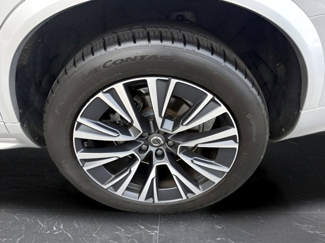 2022 Volvo XC90 Momentum